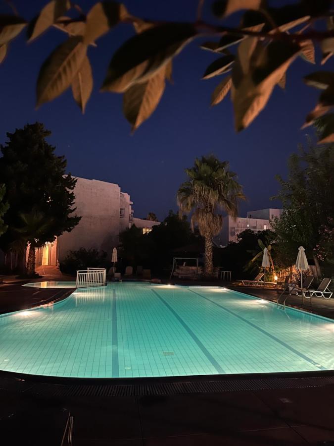 Theodorou Beach Hotel Apartments Psalidi  Eksteriør billede