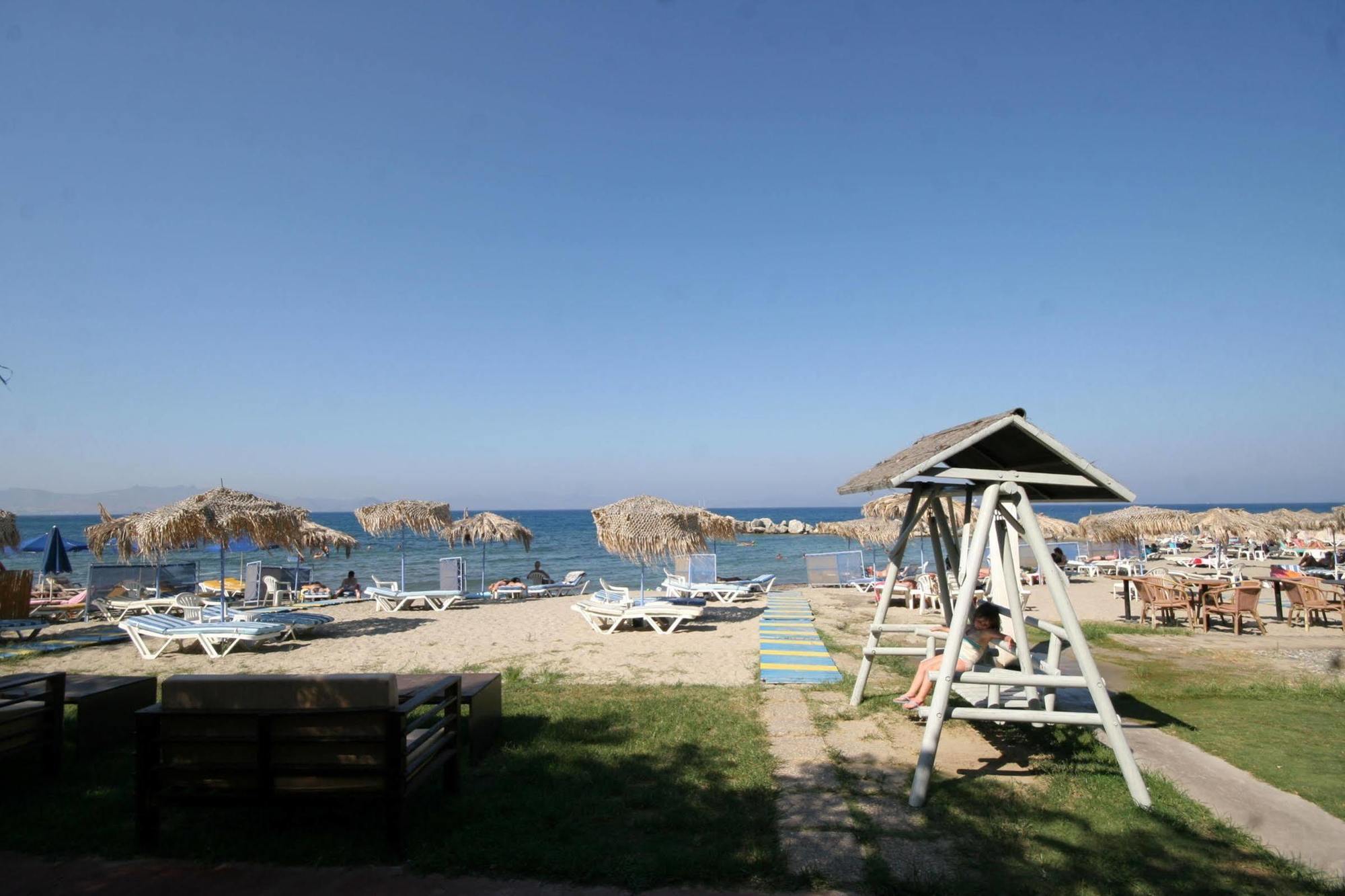 Theodorou Beach Hotel Apartments Psalidi  Eksteriør billede