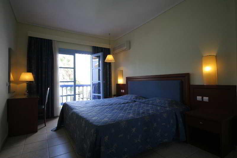 Theodorou Beach Hotel Apartments Psalidi  Eksteriør billede